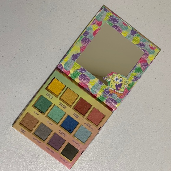 Taste Beauty x SpongeBob SquarePants Eyeshadow Palette & Cosmetic Brush Set-New - Picture 7 of 9